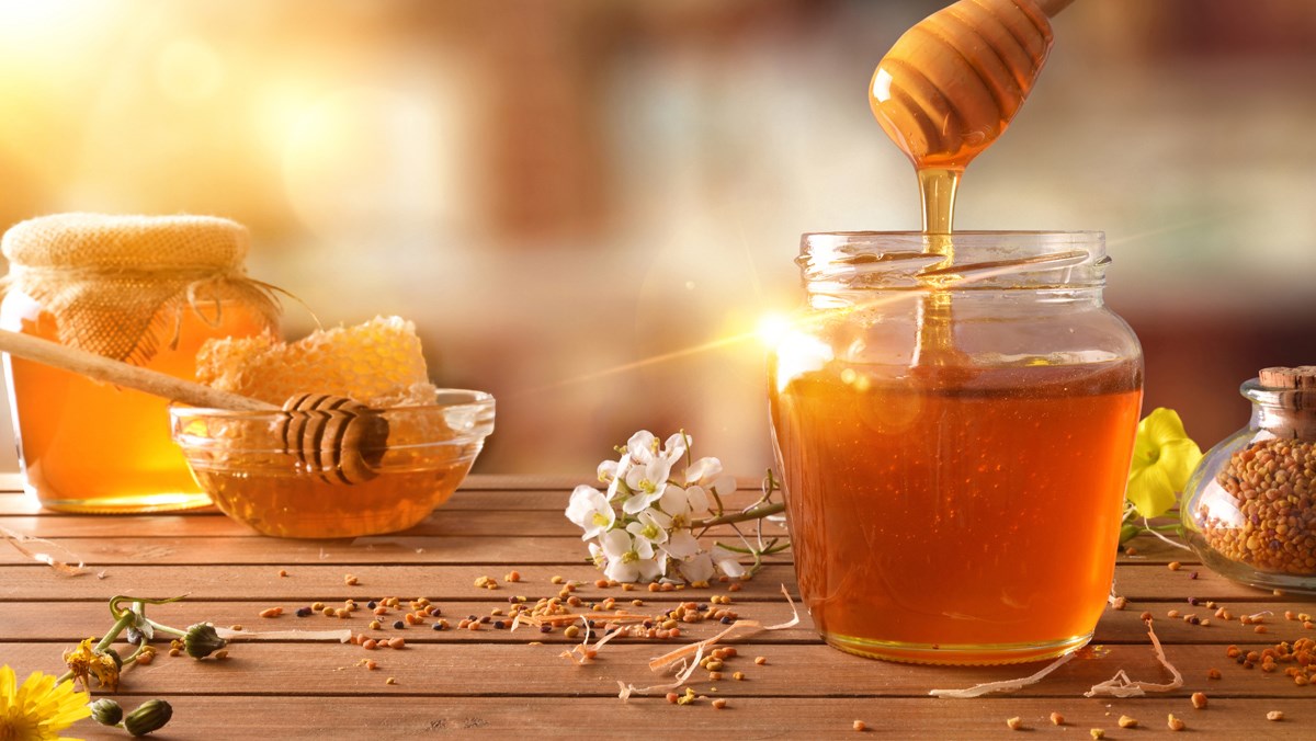 Sử dụng mật ong và nghệ giúp giảm cơn đau dạ dày